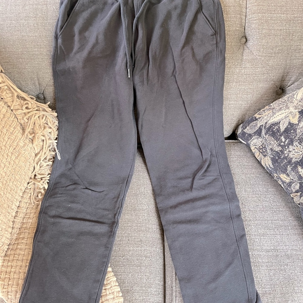 Hollister Jogger Small